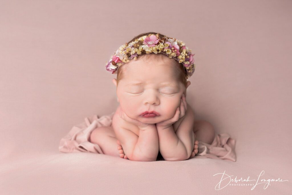 baby photography - Froggy pose
