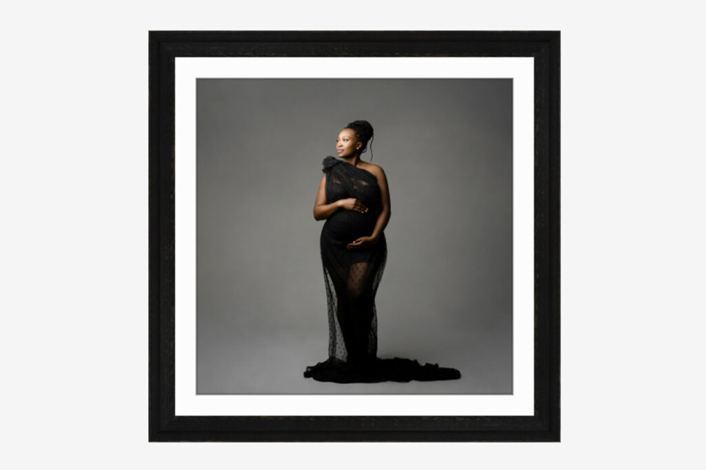 maternity portrait, printed photos vs digital